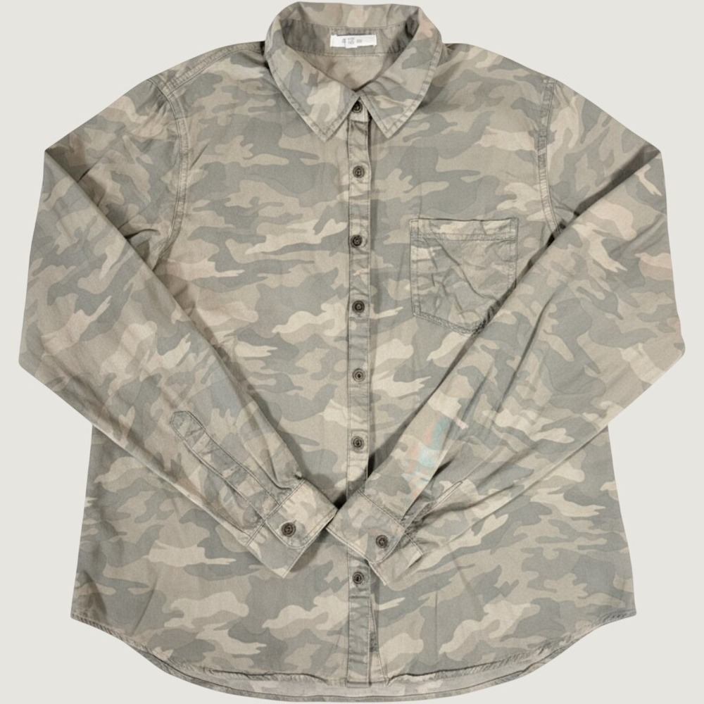 Maurices Womens Camo Button Down Shirt Size M Long Sleeve Rayon 116554 Camo